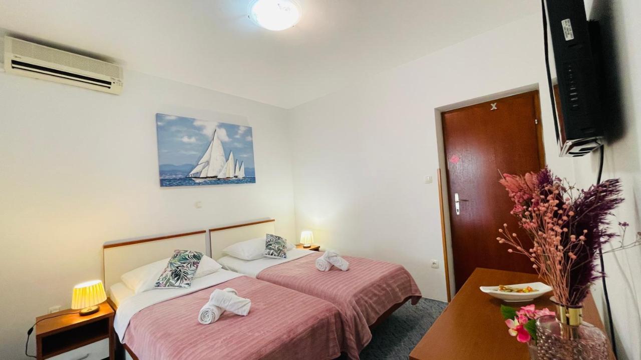 Apartmens And Rooms Madunic V Split Ngoại thất bức ảnh